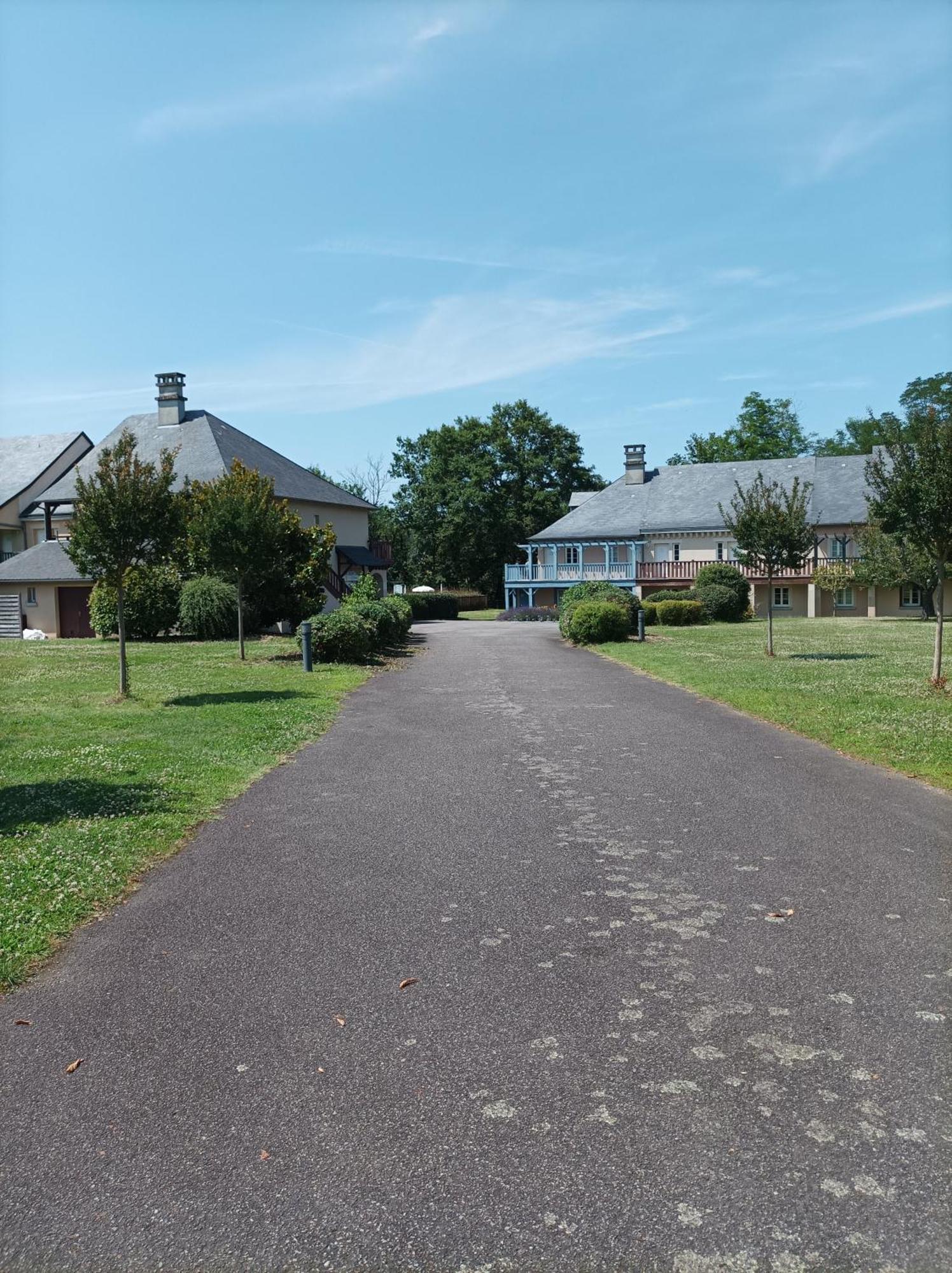 Au Pied De La Dordogne Apartman Argentat Kültér fotó